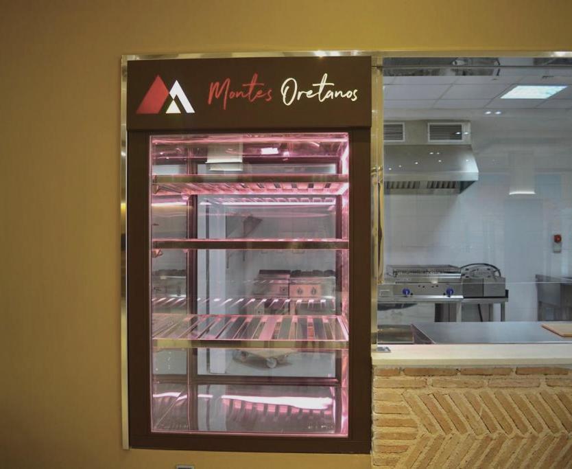 Pulgar Hotel-Asador Montes Oretanos מראה חיצוני תמונה