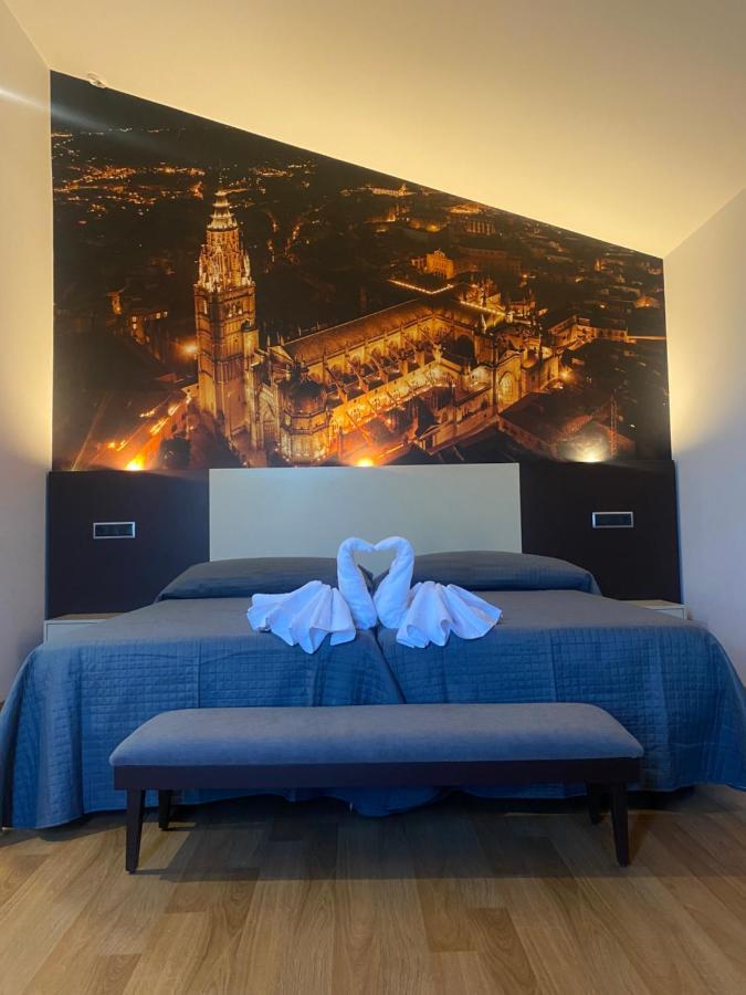 Pulgar Hotel-Asador Montes Oretanos מראה חיצוני תמונה