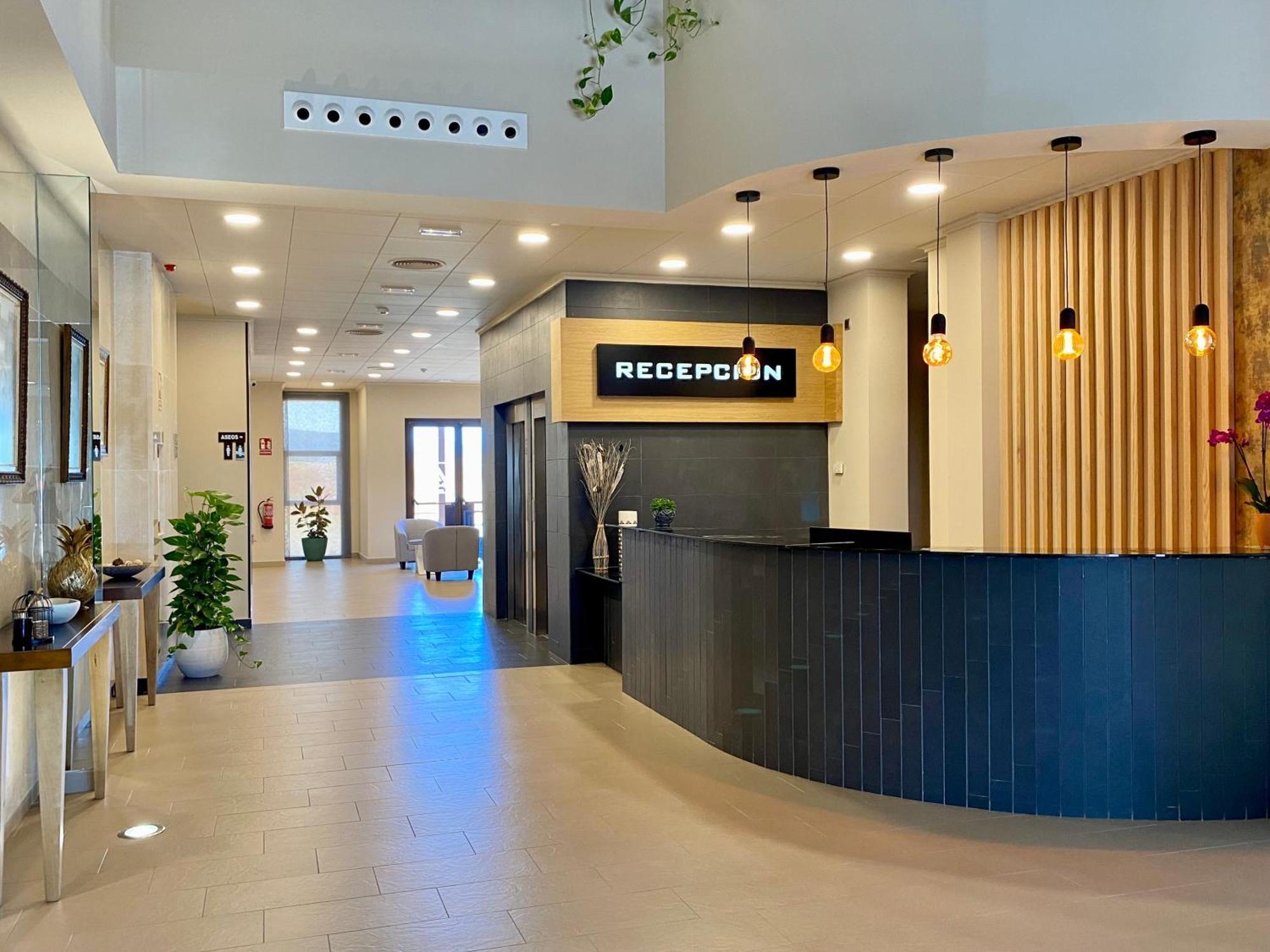 Pulgar Hotel-Asador Montes Oretanos מראה חיצוני תמונה